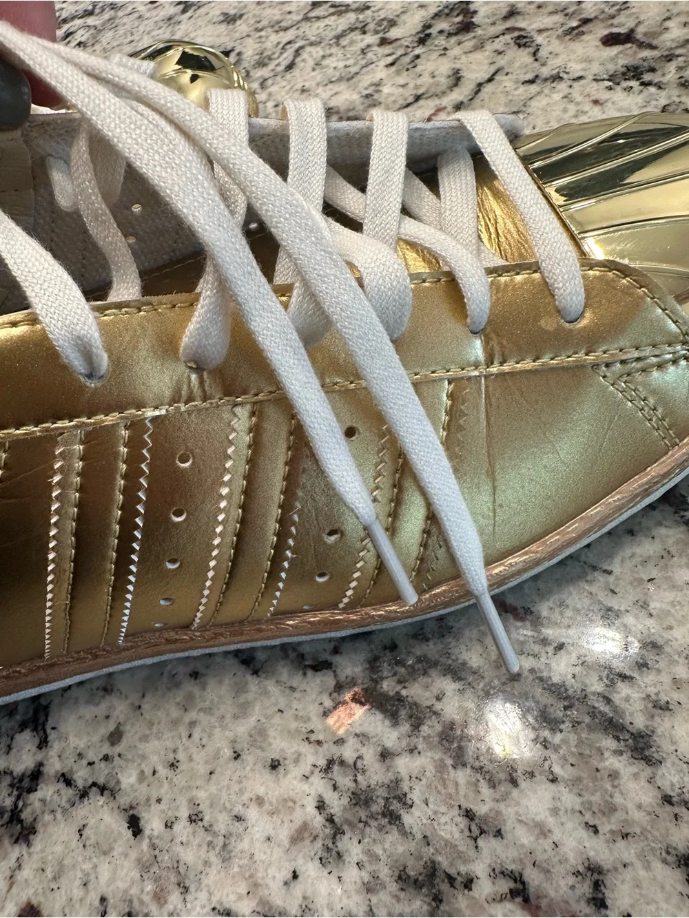 Adidas Originals 80's Metallic S82742Size 6.5 GOLD